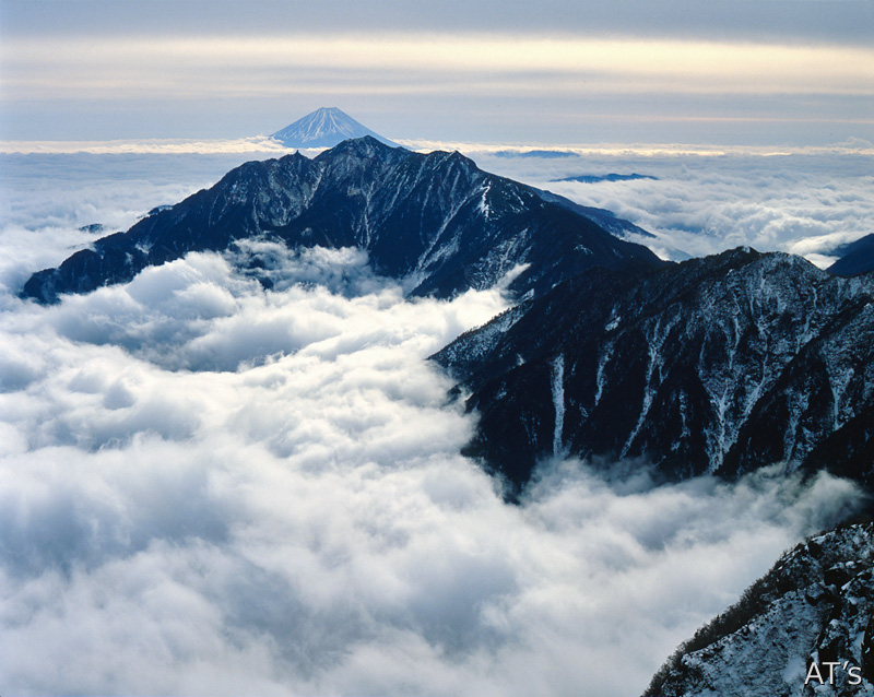 南アルプス甲斐駒ヶ岳から富士山遠望