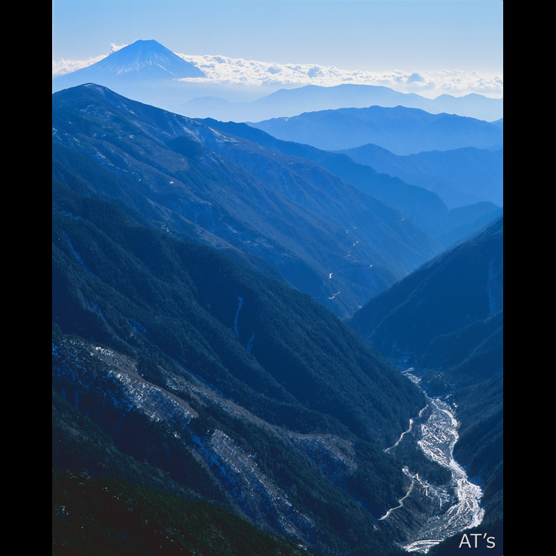 南アルプスアサヨ峰から富士山遠望