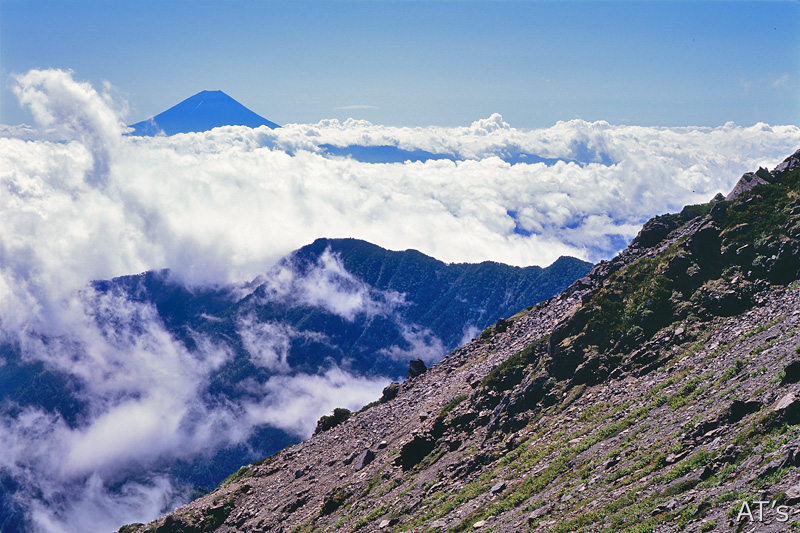 南アルプス中白峰～間ノ岳から富士山遠望