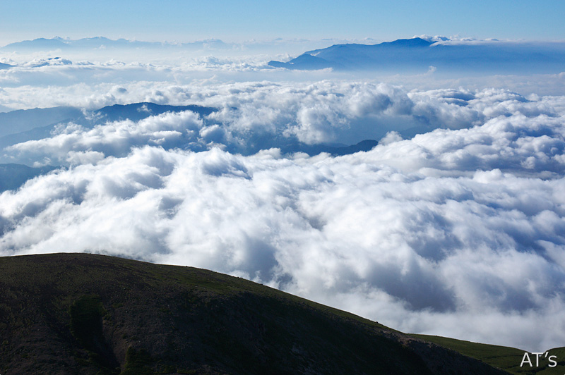 剣ヶ峰から見た南、中央アルプス遠望／乗鞍岳