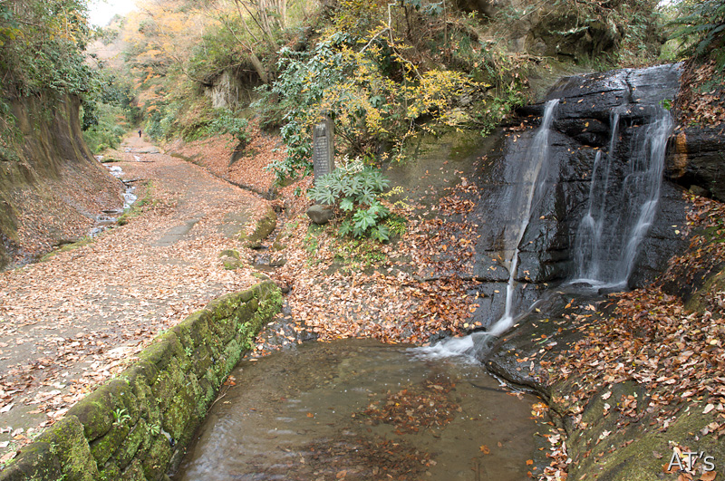 朝比奈切通しへの道と三郎の滝／鎌倉周辺の滝