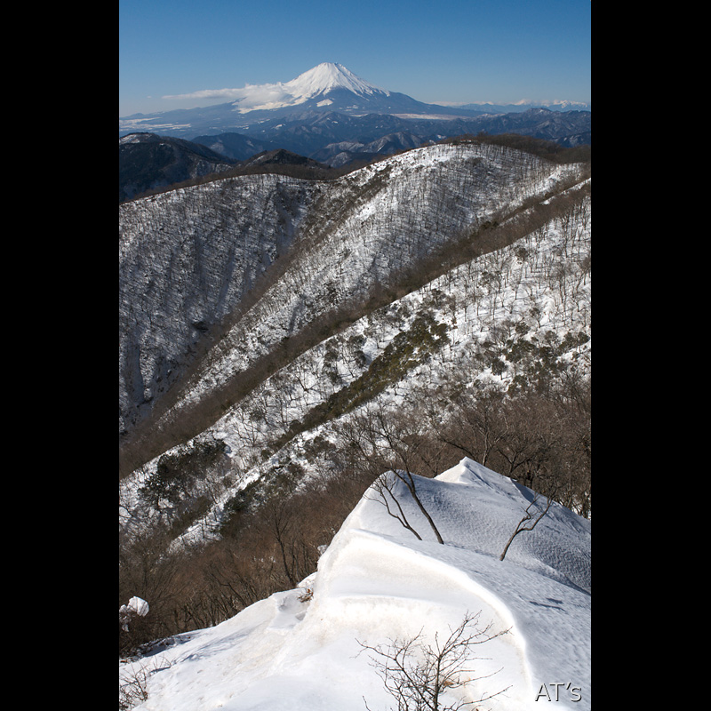 小丸から見た鍋割山と富士山／丹沢
