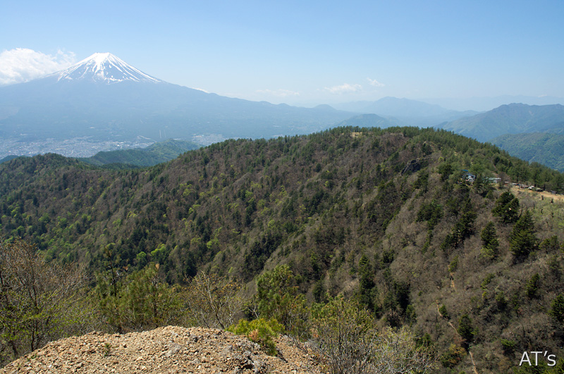 開運山から見た富士山と木無山／三ツ峠山／山梨県富士河口湖町、西桂町