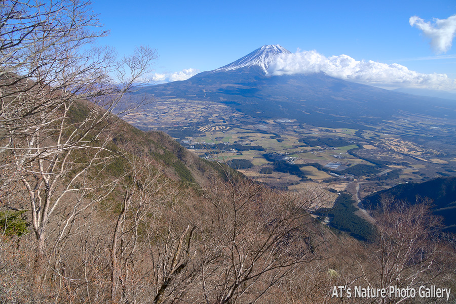 展望岩から見た富士山／毛無山、雨ヶ岳／静岡、山梨